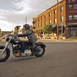 Harley-Davidson-Softail-FLSSlim1