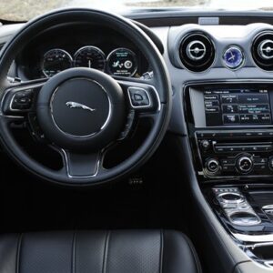Jaguar-XJ-451212347172621600×1060