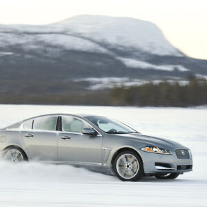 01-2013-jaguar-xf-awd-1345134820