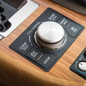 122013lexusls600hl