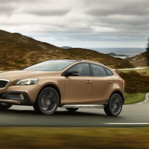 000-volvo-v40-cross-country