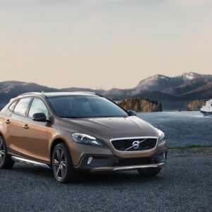 001-volvo-v40-cross-country