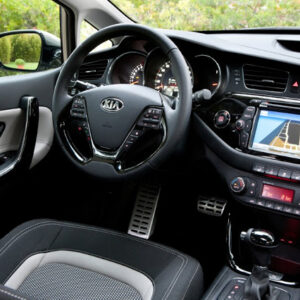 Global-images-2012-10-8-Kia-Ceed-SW-26