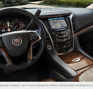 2015-escalade-future-vehicle-gallery-surround-yourself-960×431-1