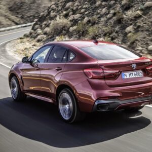 BMW-X6-bak-rød