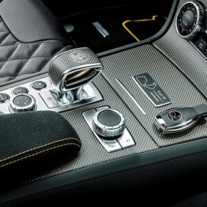 07-Mercedes-Benz-World-Championship-Collectors-Edition-Nico-Rosberg-Lewis-Hamilton-660×602