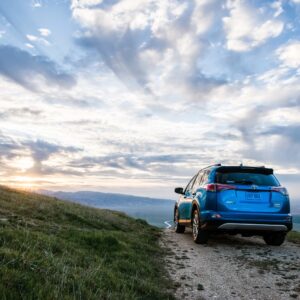 2015_NYIAS_2016_Toyota_RAV4_Hybrid_002
