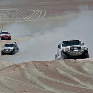 LR_Land_Rover_Race2Recovery_3