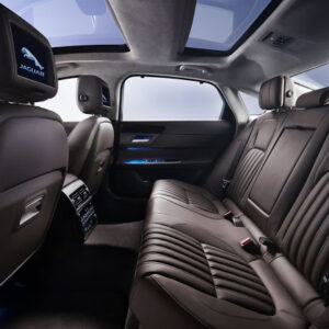 2017-jaguar-xfl-china-8