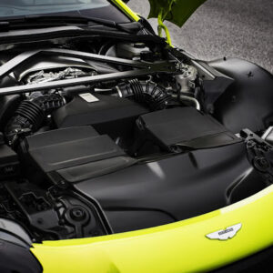 aston-martin-vantage-2018-18