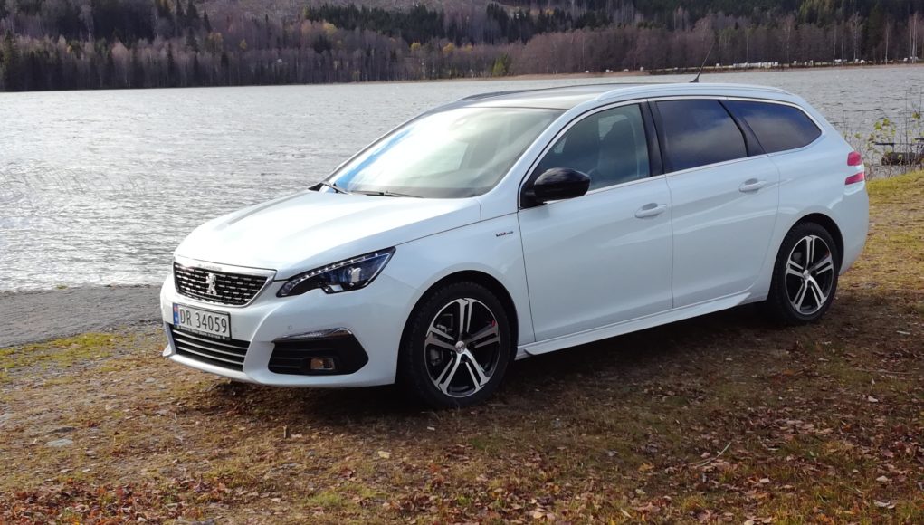 Test Peugeot 308 Gt Line 1 2 Sw Bil Og Motorbloggen Biltester Og Nyheter