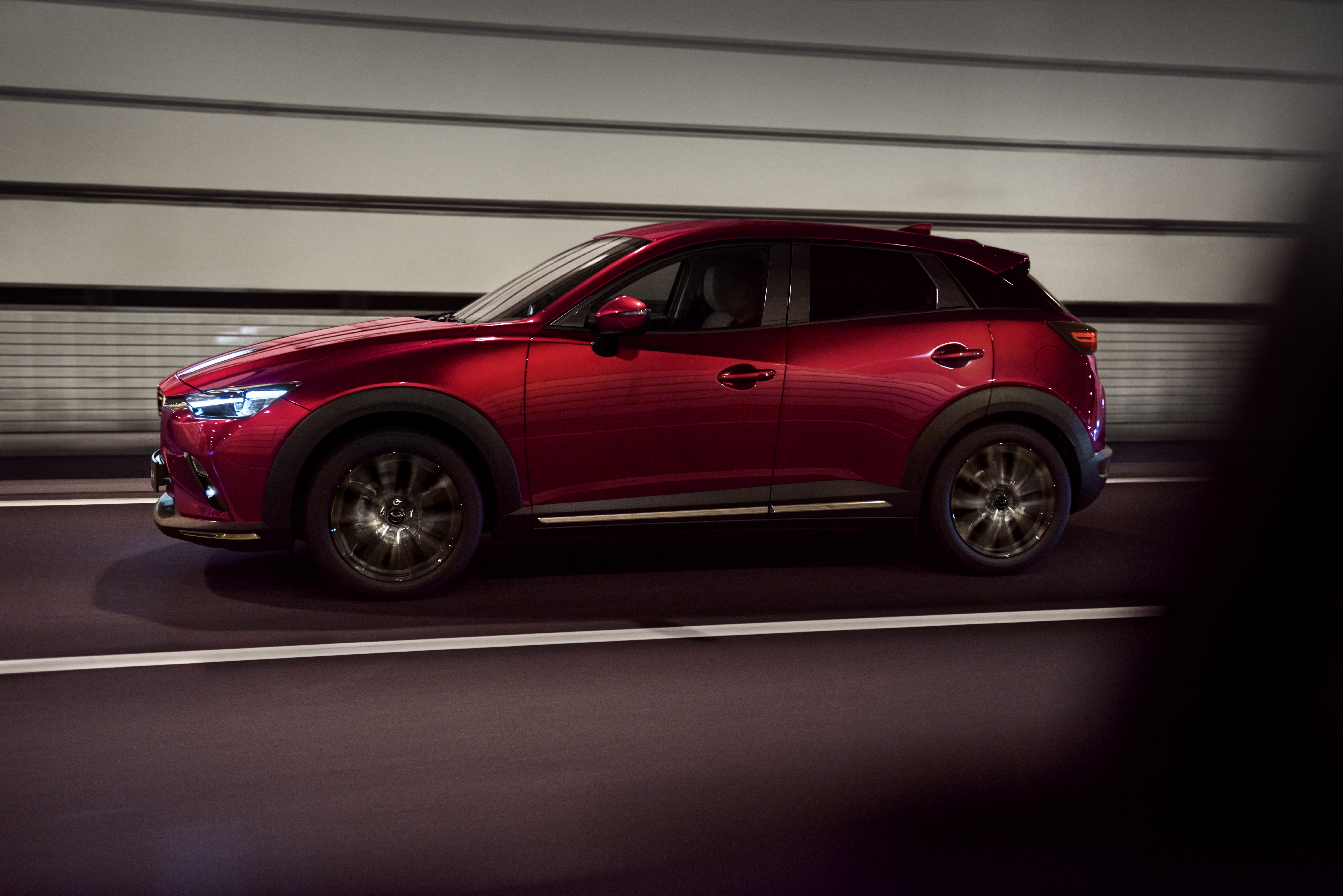 2018-Mazda_CX-3_New-York-Auto-Show-2018_Action_3