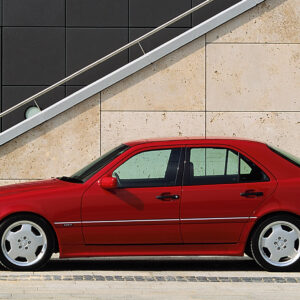 Erstes Gemeinschaftsprojekt von Mercedes-Benz und AMG: Premiere für den starken C von AMG vor 25 Jahren

First joint project between Mercedes-Benz and AMG: Premiere for the powerful C from AMG 25 years ago