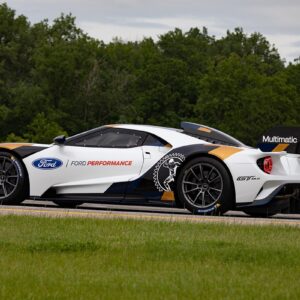 WEB_Ford_GT_MKII_TRACK_02