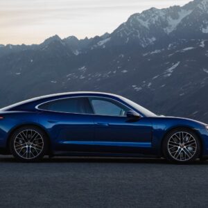 Photography: Christoph BauerPostproduction: Wagnerchic – www.wagnerchic.com