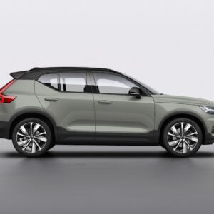 Volvo XC40 Recharge P8 AWD in Sage Green