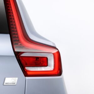 Volvo XC40 Recharge P8 AWD in Glacier Silver