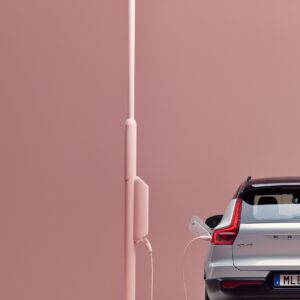 Volvo XC40 Recharge P8 AWD in Glacier Silver