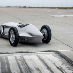 02-Infiniti-Prototype-9-13
