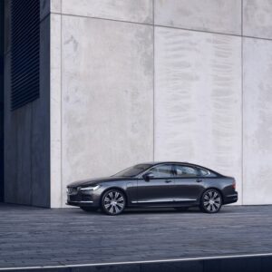 The refreshed Volvo S90 Recharge T8 plug-in hybrid in Platinum Grey