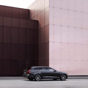 The refreshed Volvo V90 Recharge T8 plug-in hybrid in Platinum Grey