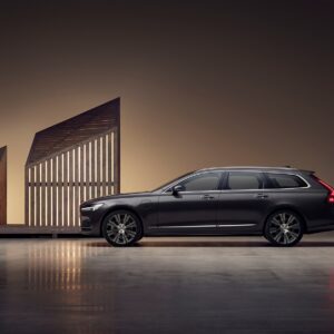 Studio images – the refreshed Volvo V90 Recharge