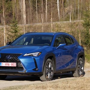 Lexus_UX300e_001