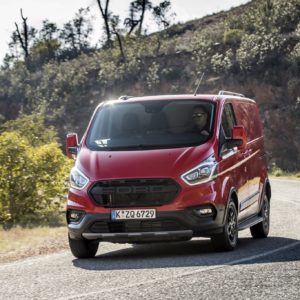 Ford_Transit_Trail_018