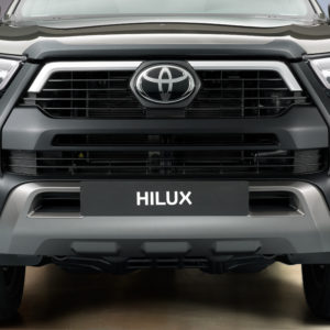 HILUX detail front grille