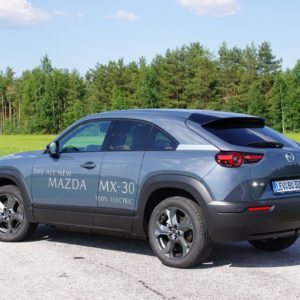 Mazda_MX30_015