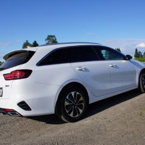 Kia_Ceed_hybrid_041