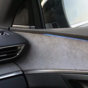 Peugeot_3008_Hybrid4_011