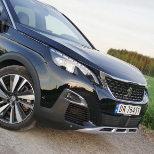 Peugeot_3008_Hybrid4_061