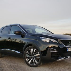 Peugeot_3008_Hybrid4_064
