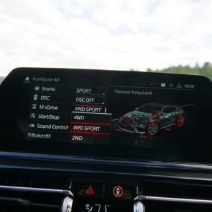 BMW_M8_Competition_058