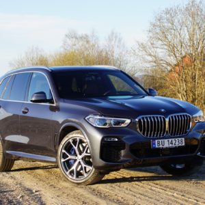 BMW_X5_45e_033