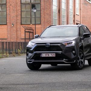 Toyota_RAV4_plugin_012