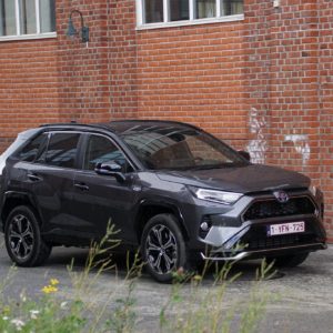 Toyota_RAV4_plugin_029