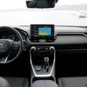 Toyota_RAV4_plugin_046