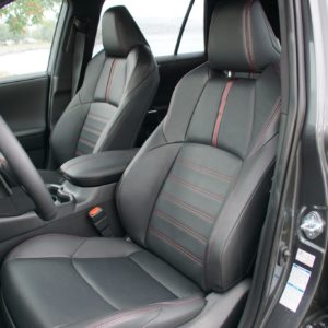 Toyota_RAV4_plugin_049