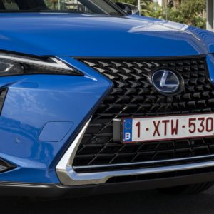 Lexus_UX300e_009