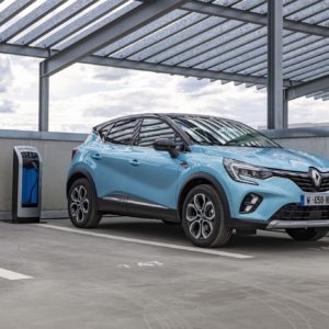 Renault_captur_hybrid_012