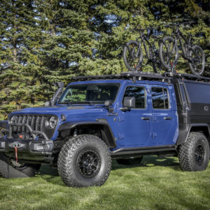 Using exclusive Jeep® Performance Parts (JPP) and custom access