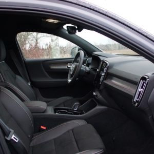 Volvo_XC40_P8_003