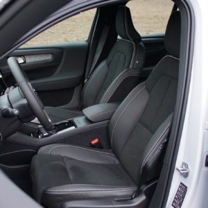 Volvo_XC40_P8_010