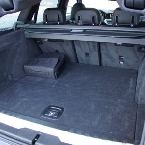 BMW_330e_touring_001
