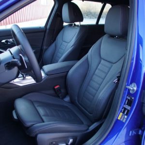 BMW_330e_touring_003