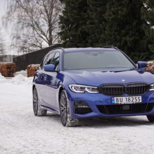 BMW_330e_touring_010