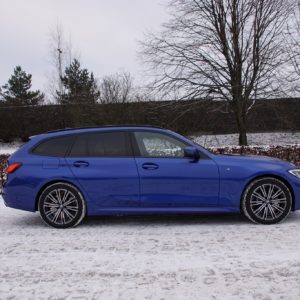 BMW_330e_touring_012