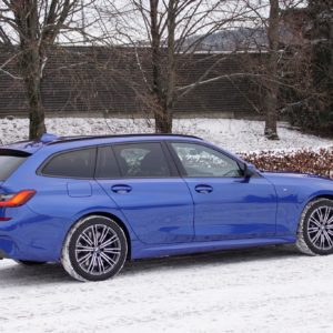 BMW_330e_touring_013